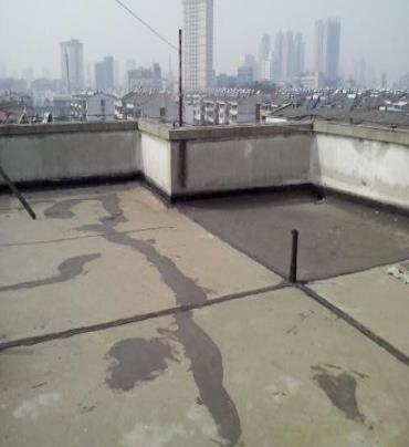 乌马河漏水维修 楼顶漏水是什么原因，楼顶漏水维修方法是什么?